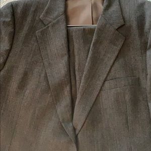 Men’s grey pinstripes taylored suit